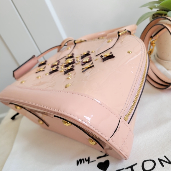 💕STUNNING LOUIS VUITTON Vernis Flowers Alma BB Rose Ballerine - Picture 16 of 16